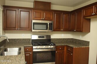 5443 Camino Compadre in Camarillo, CA - Building Photo - Building Photo