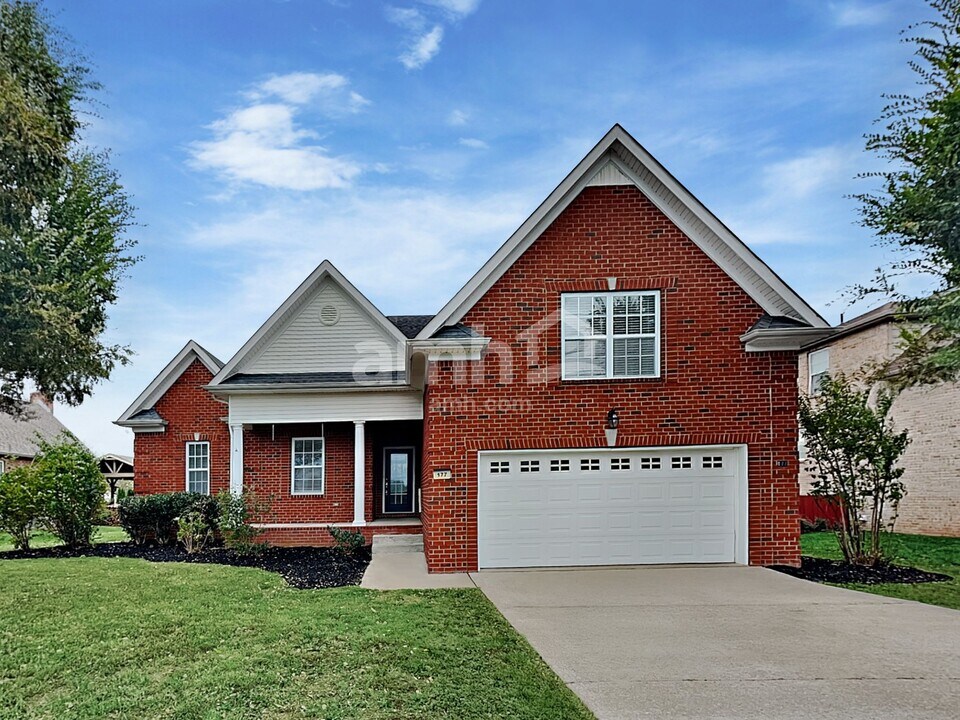 177 Stanley Dr in Gallatin, TN - Building Photo