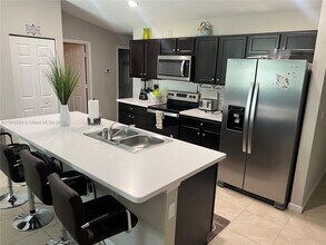 172 SW Langfield Ave in Port St. Lucie, FL - Building Photo - Building Photo