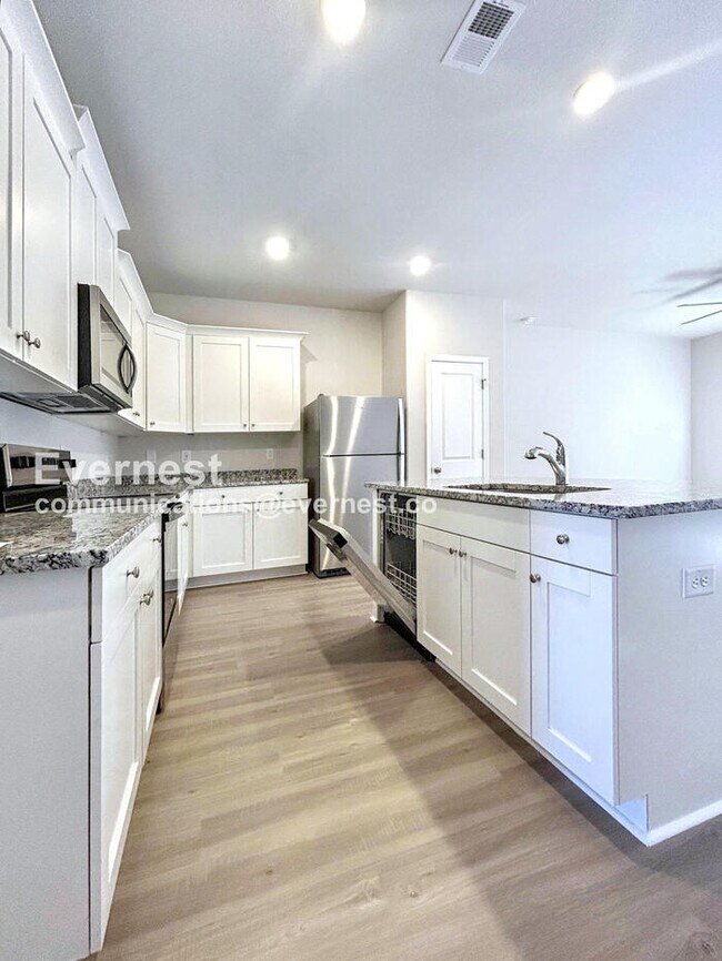 2140 Willow Gln Dr in Graham, NC - Building Photo - Building Photo