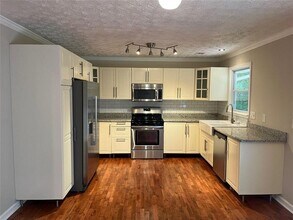 2237 Scotty Cir in Decatur, GA - Building Photo - Building Photo