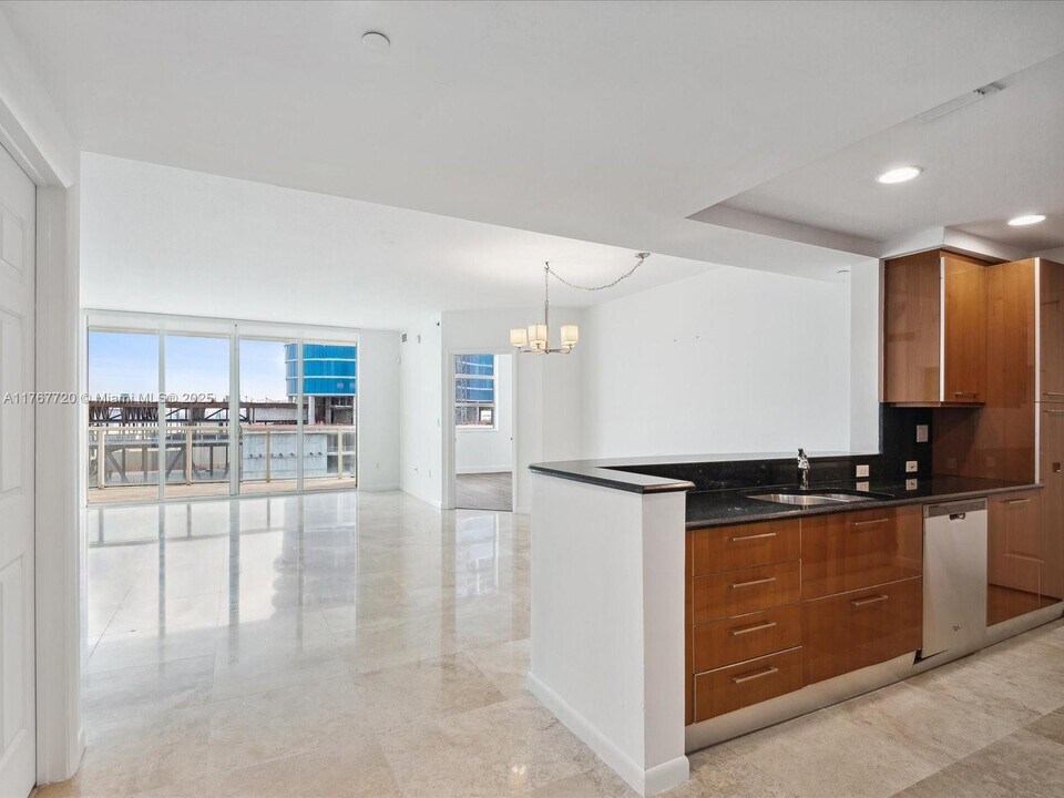 1819 SE 17th St, Unit 1010 in Fort Lauderdale, FL - Foto de edificio