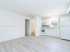 2020 Miami Rd in Fort Lauderdale, FL - Building Photo - Building Photo