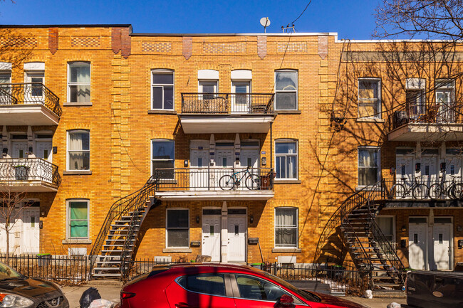 2403-2413 Chapleau St in Montréal, QC - Building Photo - Primary Photo