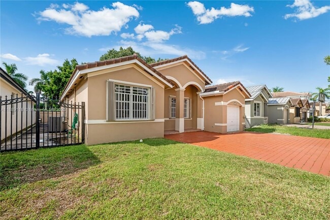 15470 SW 41st Terrace in Miami, FL - Building Photo - Building Photo