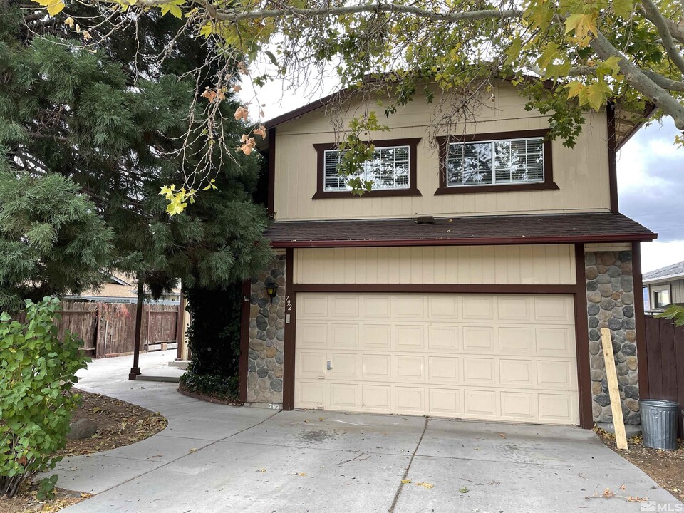 792 Diogenes Dr in Reno, NV - Building Photo