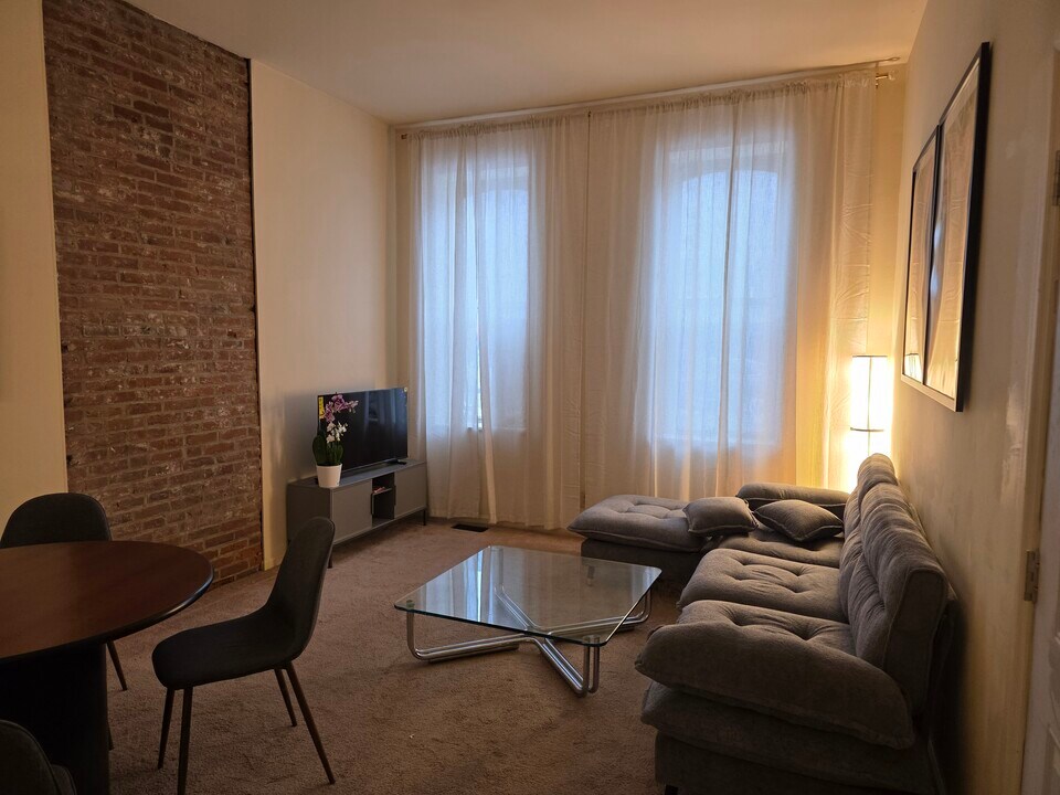 1006 Russell Blvd, Unit B in St. Louis, MO - Foto de edificio