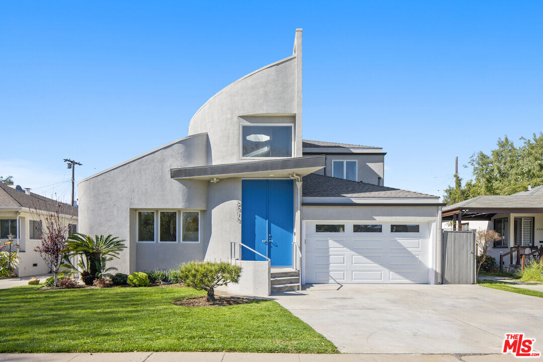 2313 Amherst Ave in Los Angeles, CA - Building Photo