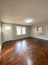 202 Francis St W in Jacksonville, AL - Building Photo - Building Photo