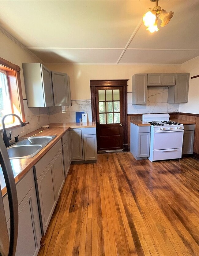 17-19 Lafountain Street in Burlington, VT - Building Photo - Building Photo