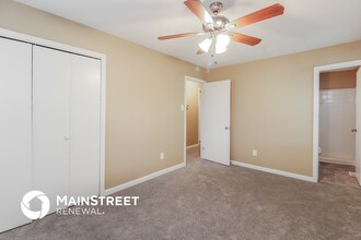 3012 Manchester Dr in Jamestown, NC - Building Photo - Building Photo
