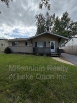 291 W Yale Ave in Pontiac, MI - Building Photo