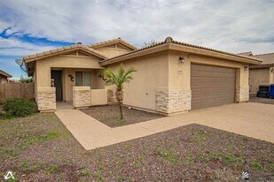 6580 E 33rd Ln in Yuma, AZ - Building Photo