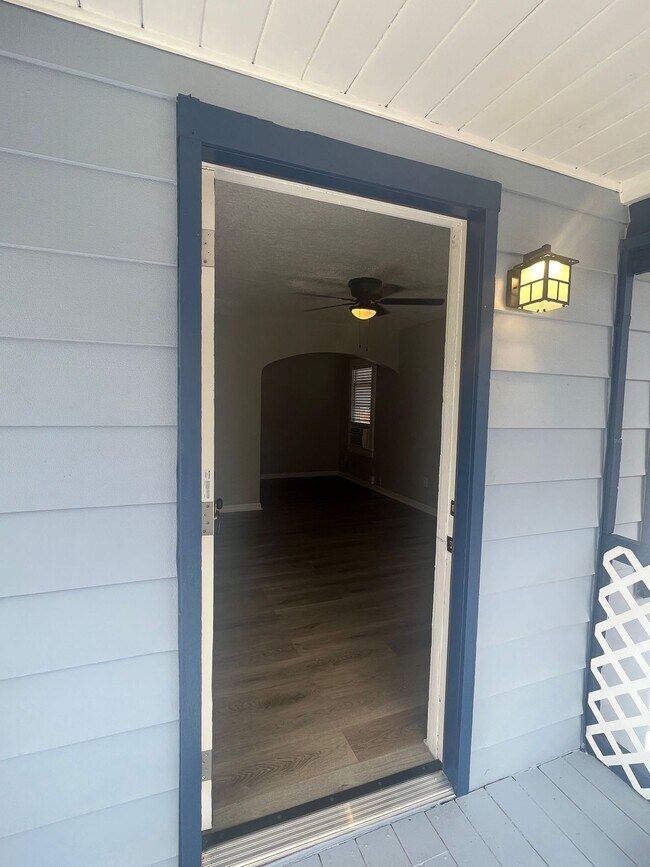 1483 Hamlet Ave in Clearwater, FL - Building Photo - Building Photo