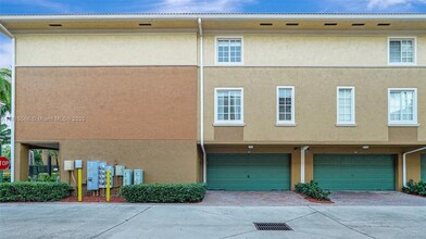 2921 NE 185th St in Aventura, FL - Building Photo - Building Photo