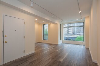 2336 N Clark St, Unit 2 in Chicago, IL - Building Photo - Building Photo