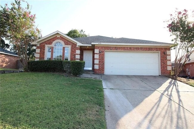 property at 4926 Brazoswood Cir