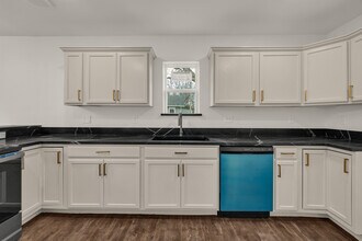 1017 W Newton St in Tulsa, OK - Building Photo - Building Photo