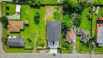 6710 Letcher St in Houston, TX - Building Photo - Building Photo