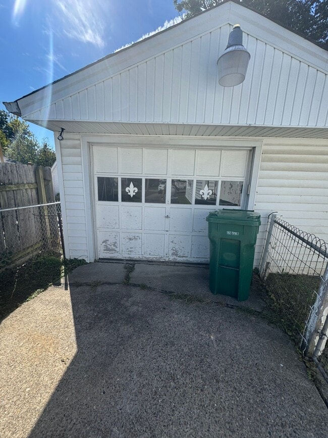 4828 Warbler Way in Louisville, KY - Building Photo - Building Photo