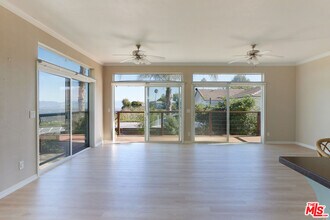 102 Pawnee in Topanga, CA - Building Photo - Building Photo