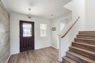 18102 Clayton Bluff Ln in Cypress, TX - Foto de edificio - Building Photo