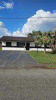 7714 Deleuil Ave in Tampa, FL - Building Photo