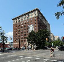 The Residences of Royal Connaught in Hamilton, ON - Building Photo - Building Photo