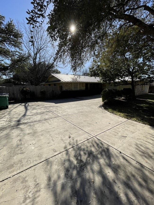 5406 Chancellor St in San Antonio, TX - Building Photo - Building Photo