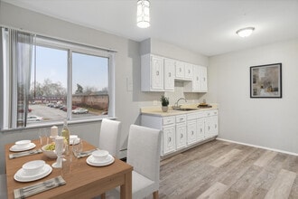 Village Grove of Ypsilanti in Ypsilanti, MI - Building Photo - Building Photo