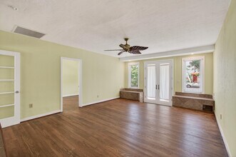 817 N Palmway in Lake Worth Beach, FL - Building Photo - Building Photo