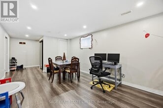 73 Cynthia Rd in Toronto, ON - Building Photo - Building Photo