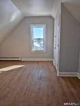 233 Monroe St in Bridgeport, CT - Building Photo - Building Photo