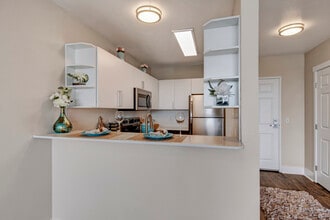 5819 Glisan in Portland, OR - Building Photo - Building Photo