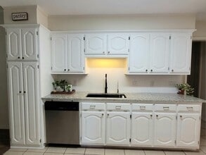 504 Brookhollow Dr in White Oak, TX - Building Photo - Building Photo