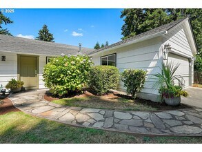 18515 Kristi Way in Lake Oswego, OR - Building Photo - Building Photo