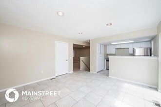 8563 Dover Ct in Arvada, CO - Foto de edificio - Building Photo