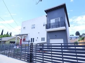 1923 Holly Dr in Los Angeles, CA - Building Photo