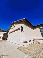 8136 W Stella Ave in Glendale, AZ - Building Photo - Building Photo