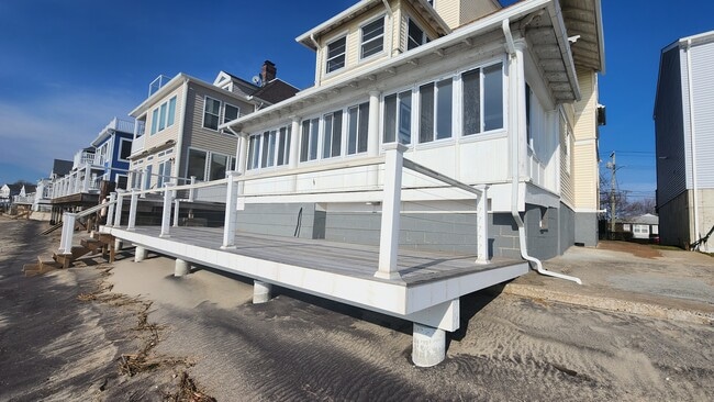 92 Townsend Ave, Unit 2 in New Haven, CT - Foto de edificio - Building Photo