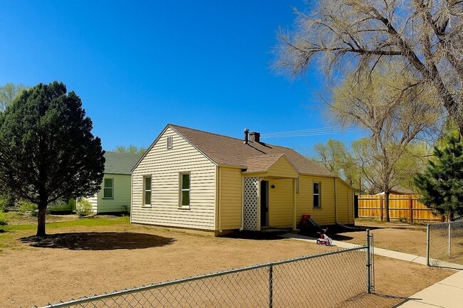property at 2101 W 17th St