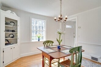 27 Fairway Dr in Newton, MA - Building Photo - Building Photo