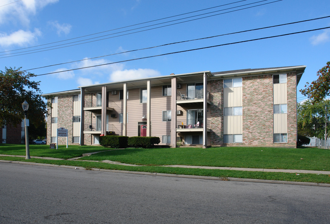 Park Place Manor in Lansing, MI - Building Photo