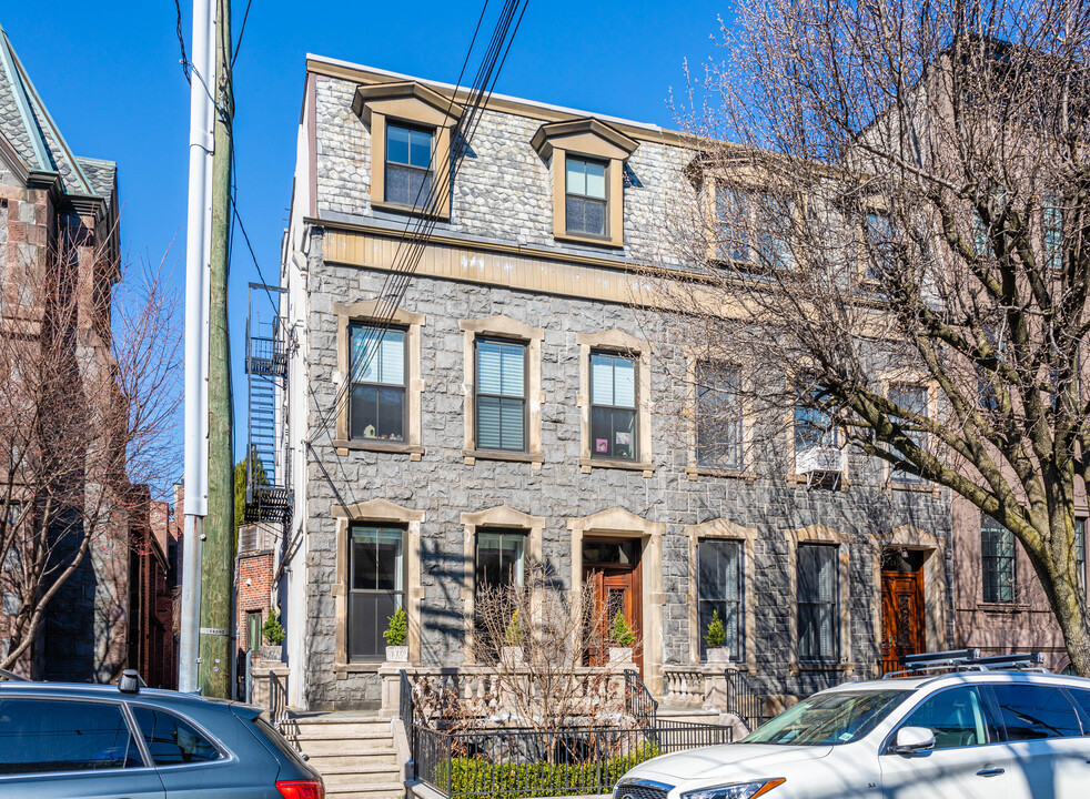 822 Hudson St in Hoboken, NJ - Foto de edificio