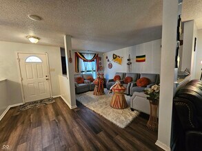 10633 Cyrus Dr in Indianapolis, IN - Building Photo - Building Photo