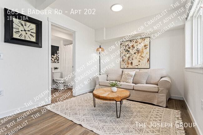 665 E Badger Rd in Lynden, WA - Building Photo - Building Photo