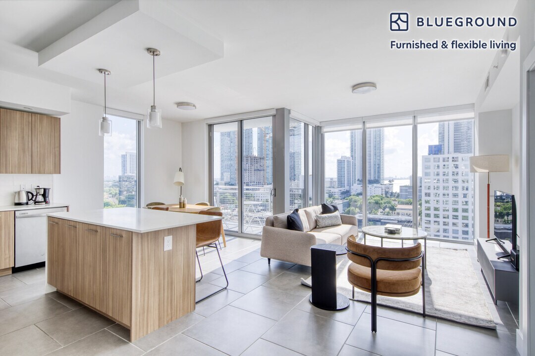 180 NE 29th St-Unit -FL10-ID2 in Miami, FL - Building Photo