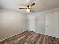 8312 Lavender St photo'