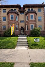 Stowell Avenue Apartments in Milwaukee, WI - Foto de edificio - Building Photo
