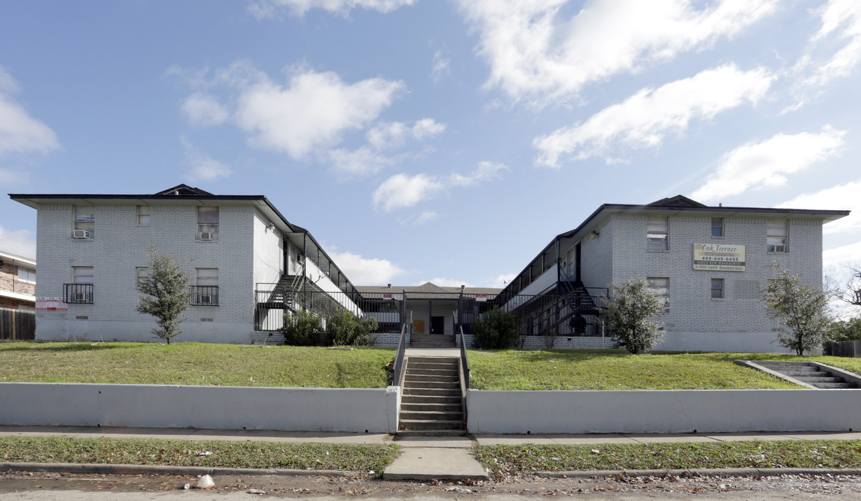 Oak Terrace Apartments in Dallas, TX - Building Photo